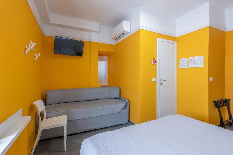 Quadruple Room image 3