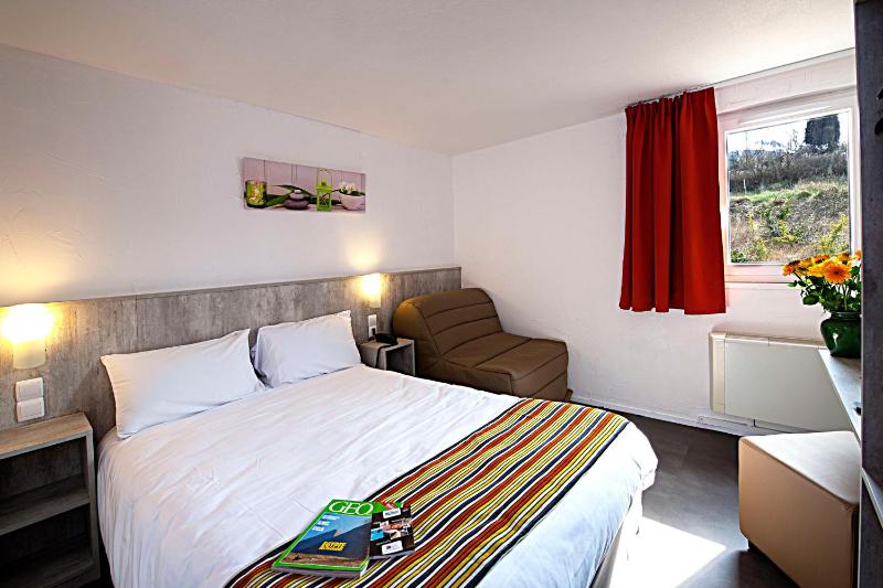Standard Double Room image 1