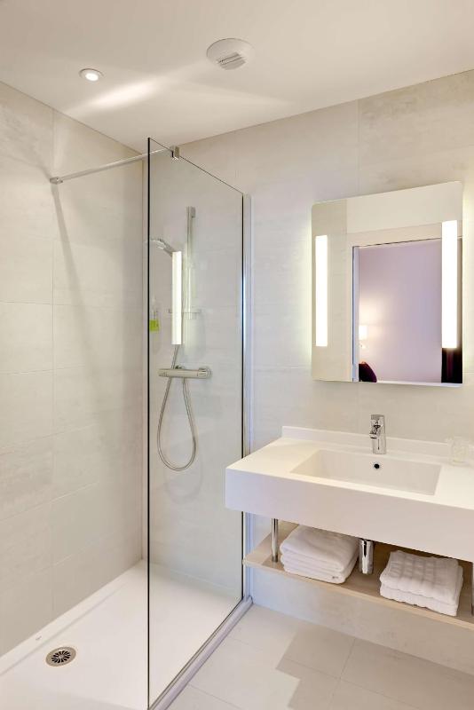 Double Room image 1
