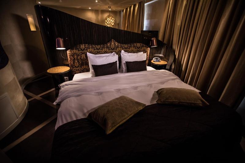 Presidential Suite image 3