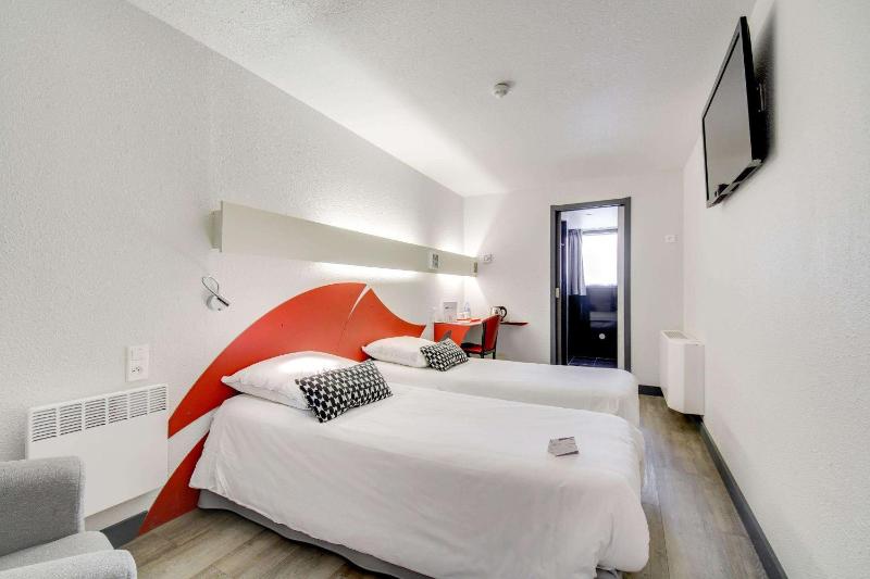 Comfort Twin Room image 3