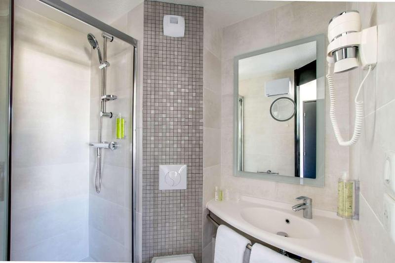 Comfort Double Room - Main building image 3