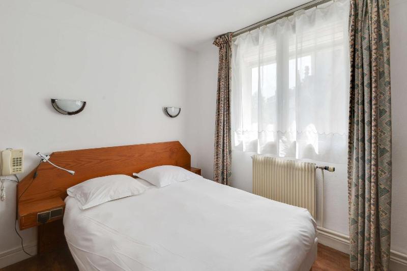Double Room with Shower image 4