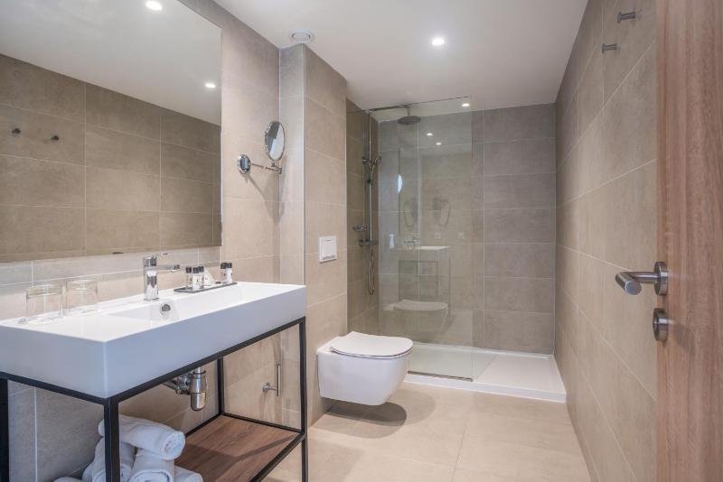 Junior Suite with Sea View image 2