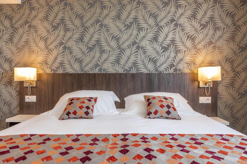 Double Room image 1