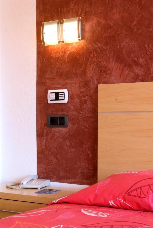 Deluxe Room with Balcony image 1