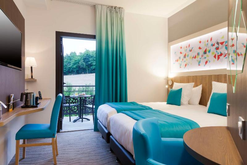 Twin Room image 1