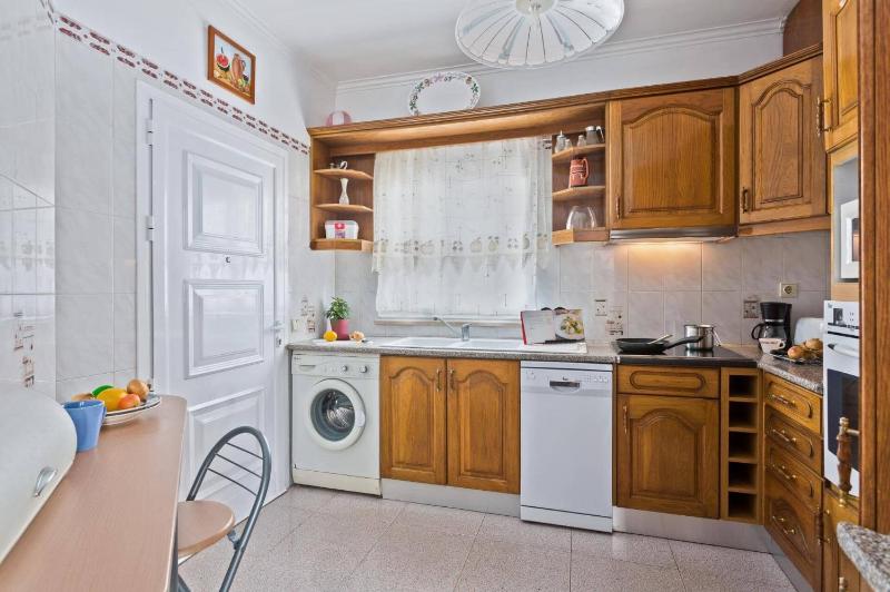 Villa Leonor by Villa Plus - image 10