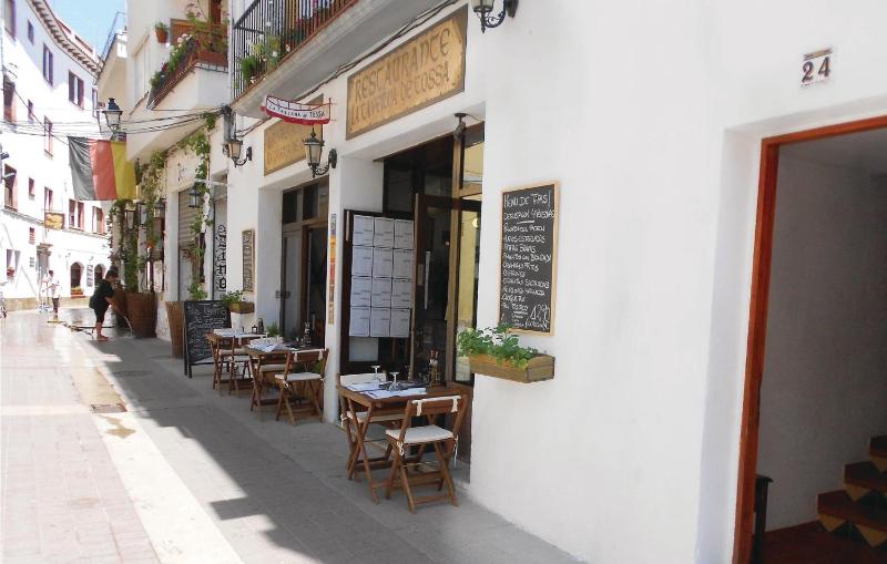 Two-Bedroom Apartment image 4