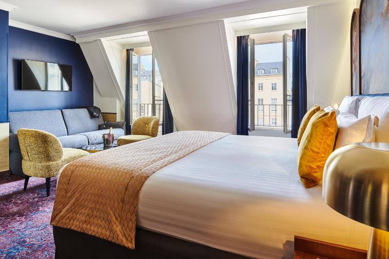 Deluxe Room image 1