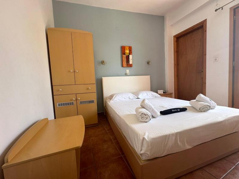 Economy Double Room image 1