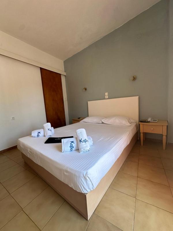 Economy Double Room image 3