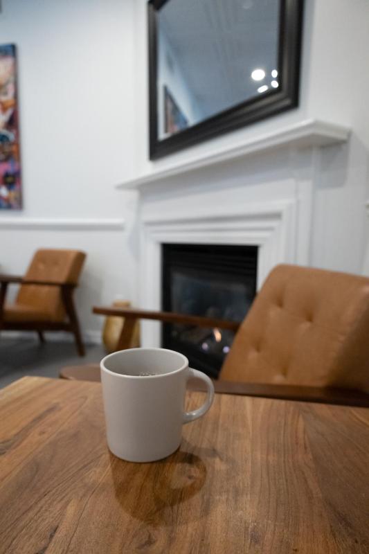 ByWard Blue Inn - image 2