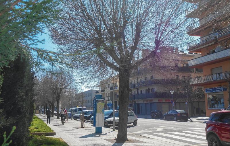 Three-Bedroom Apartment image 4