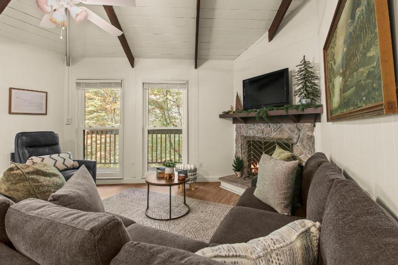 103 Hornbeam Rd, Unit 1A Images