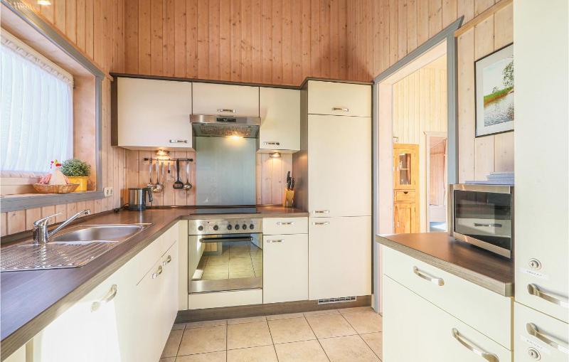 Stunning Home In Rechlin With Sauna - image 10