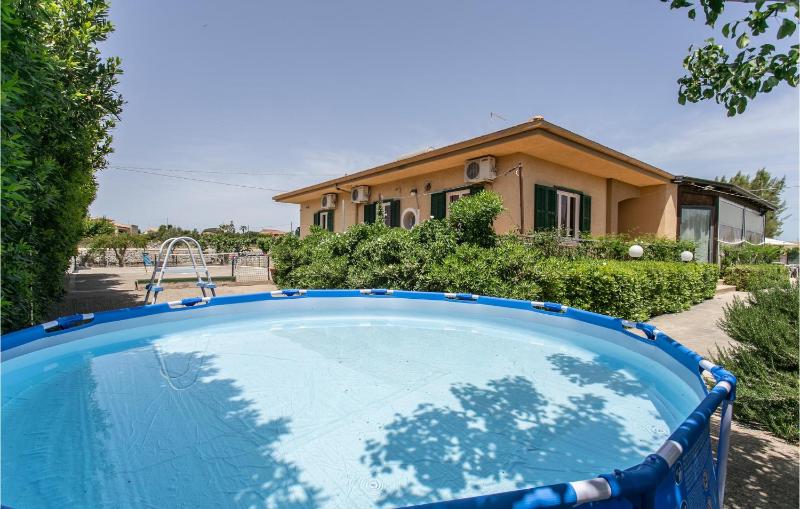 Five-Bedroom Holiday Home image 1