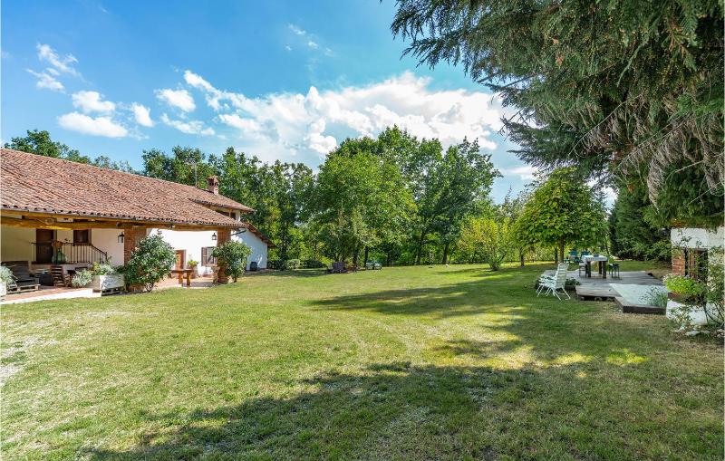 Three-Bedroom Holiday Home  image 1