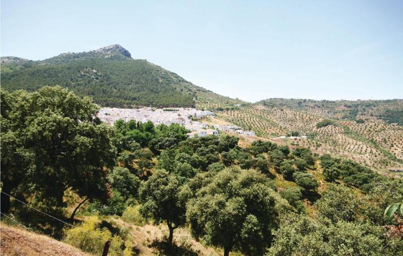 Three-Bedroom Holiday Home  image 4