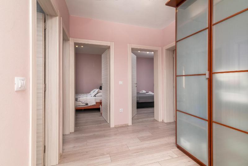 Family-friendly apartments with swimming pool Pula - 21314 - image 7