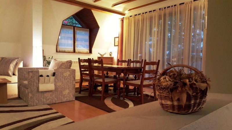 Three Bedroom Apartment with Balcony image 2