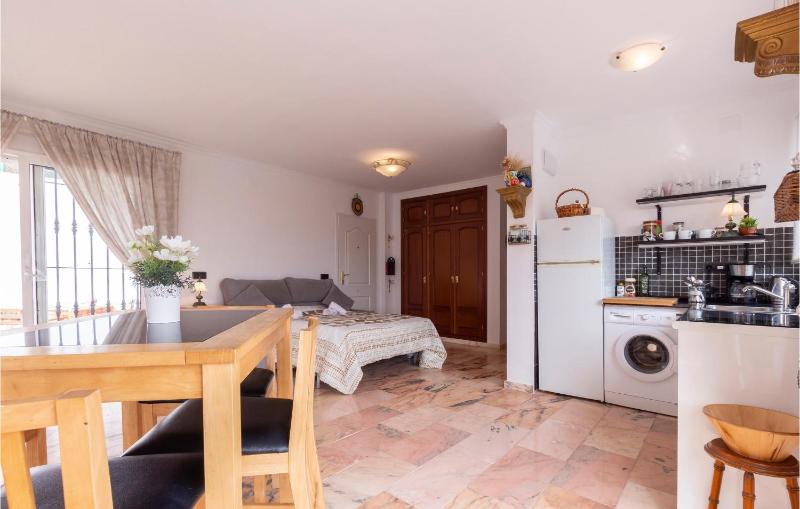 Cozy Home In Benalmádena - image 29