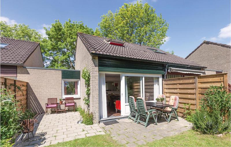 Three-Bedroom Holiday Home  image 1