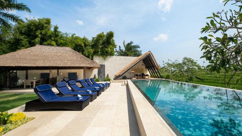 Villa Kubu Dewi Sri by Villa Finder - image 12