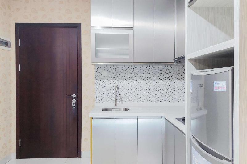 Compact and Homey Studio at Brooklyn Alam Sutera Apartment By Travelio - image 16