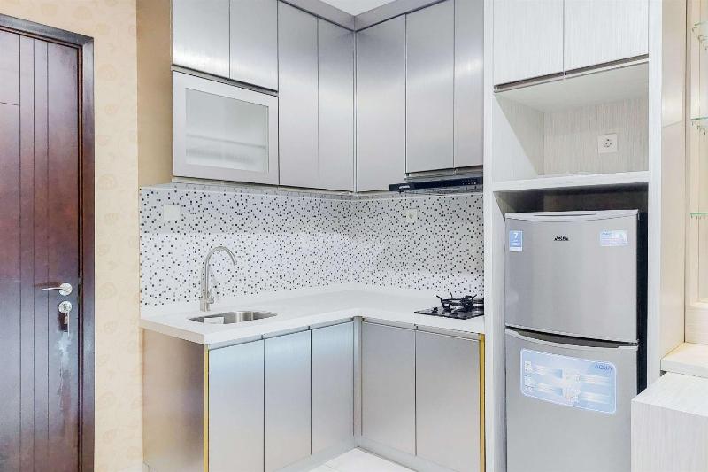 Compact and Homey Studio at Brooklyn Alam Sutera Apartment By Travelio - image 14