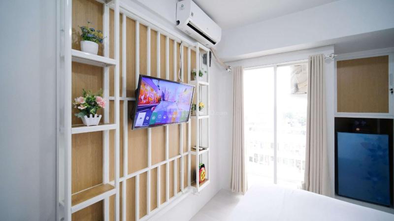 New Studio Apartment with Strategic Location at Suncity Residence By Travelio - image 13