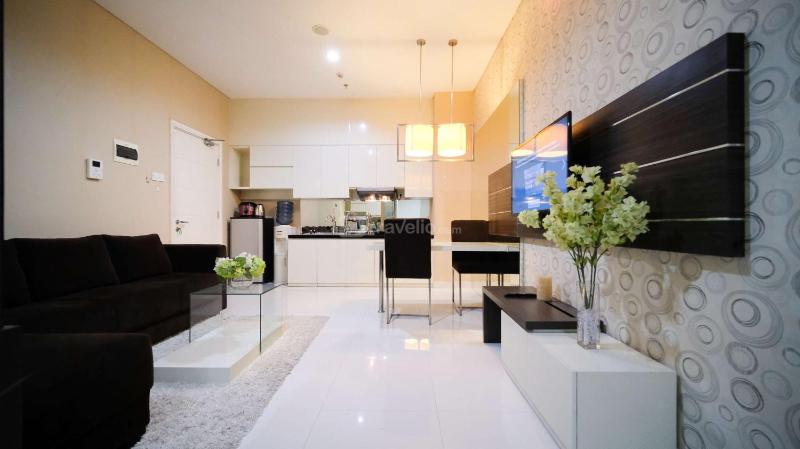 Best Location and Tidy 2BR Apartment at Trillium Residence By Travelio - image 6