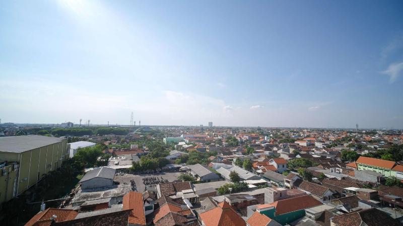 Good Location and Best Deals Studio Apartment at Suncity Residence By Travelio - image 4