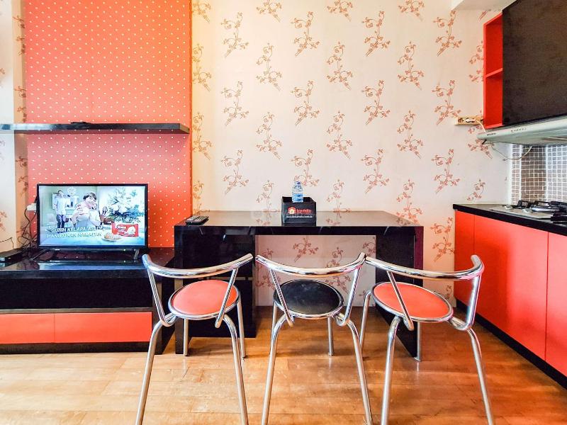 Minimalist 2BR at Pinewood Jatinangor Apartment By Travelio - image 7