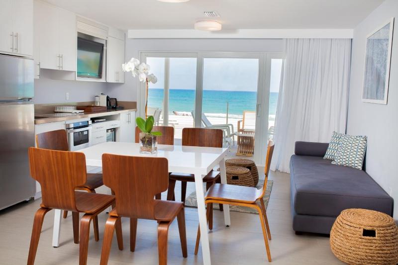 Tides Inn Hotel - image 23