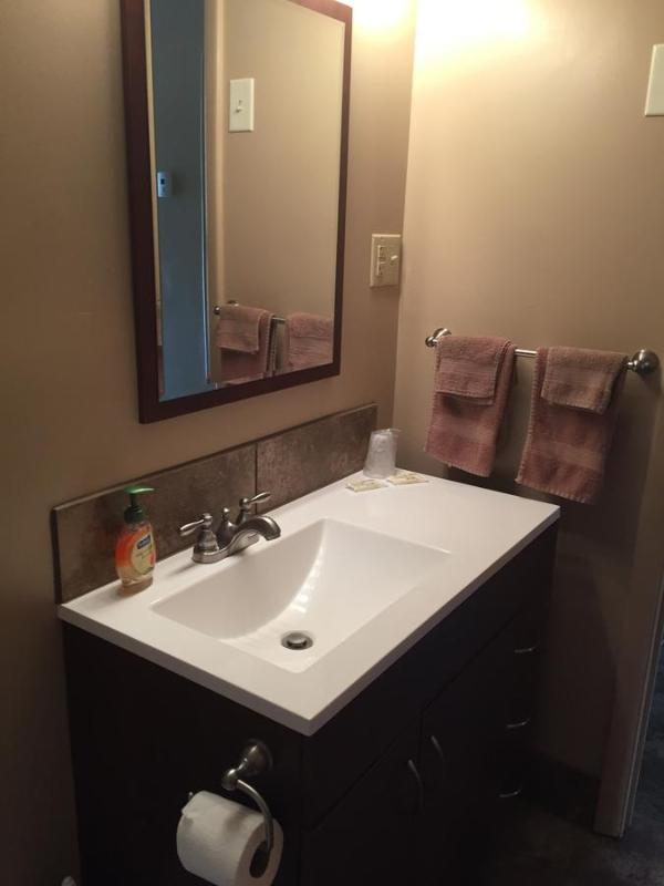 Three-Bedroom Double Kitchenette  image 2
