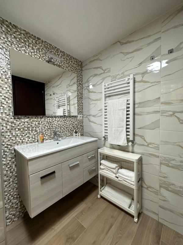 Apartment image 4