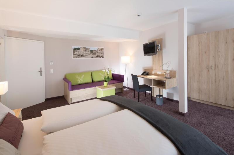 Comfort Triple Room image 3