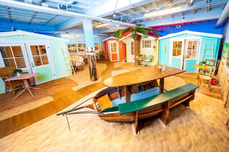 Beach House image 4