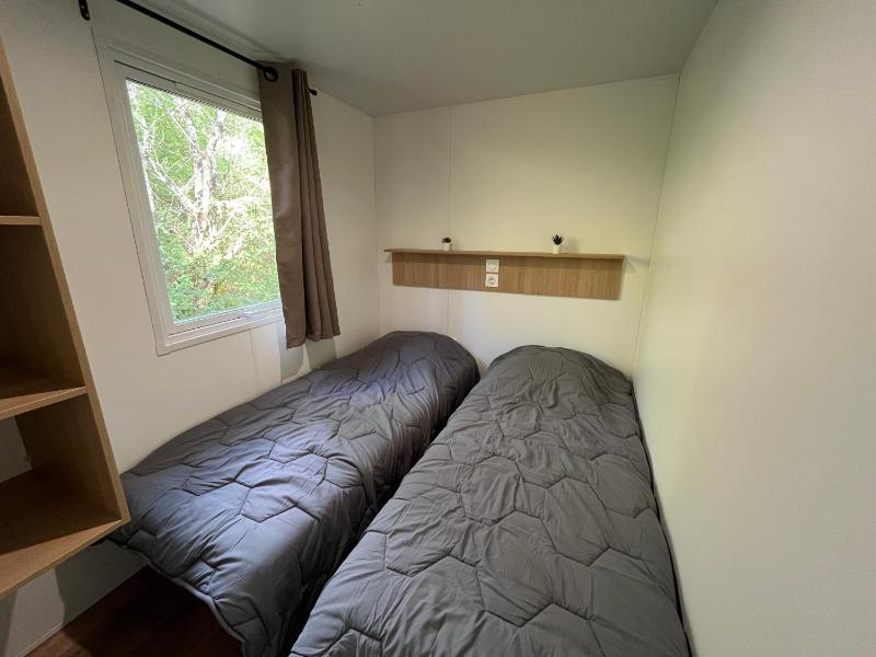 Mobile Home image 3