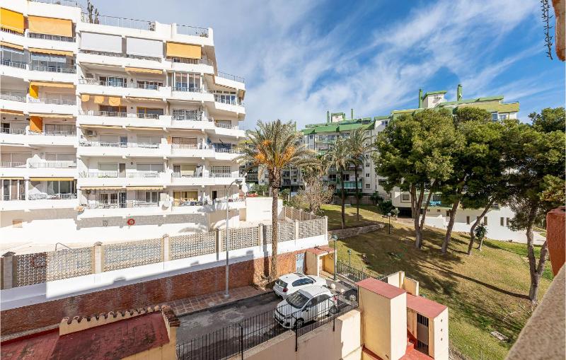 Beach Front Apartment In Torremolinos - image 18