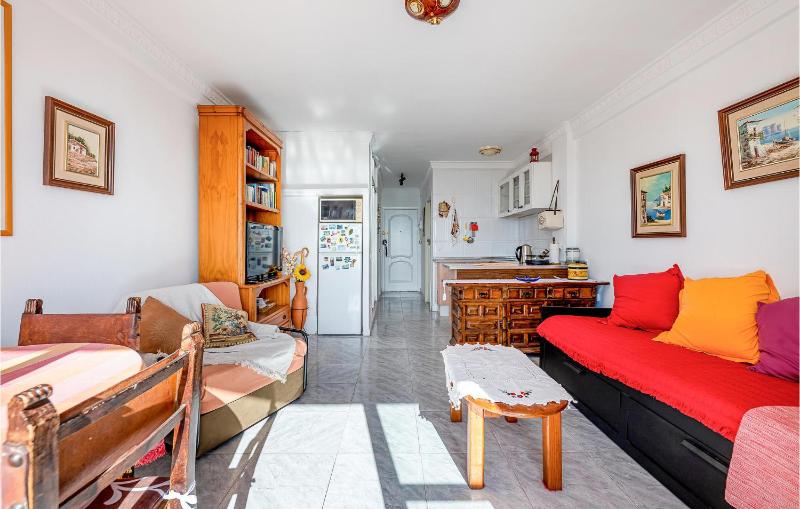 Beach Front Apartment In Torremolinos - image 26