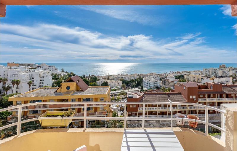Beach Front Apartment In Torremolinos - image 6