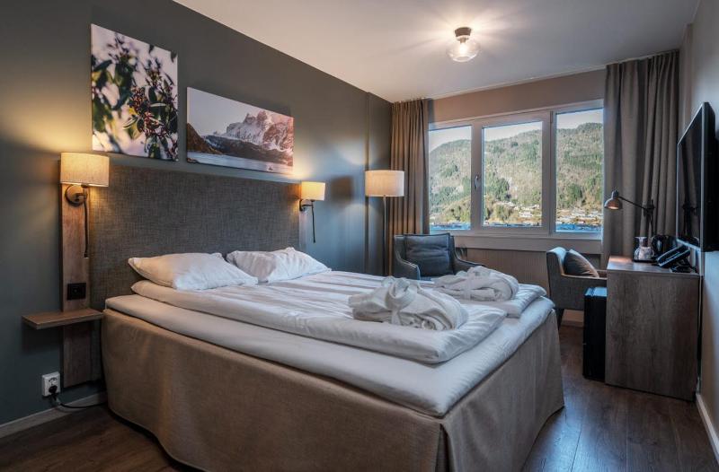 Superior Double Room image 1