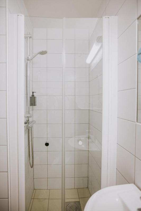 Standard Twin Room image 3