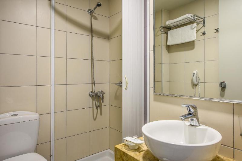 Twin/Double Room image 1