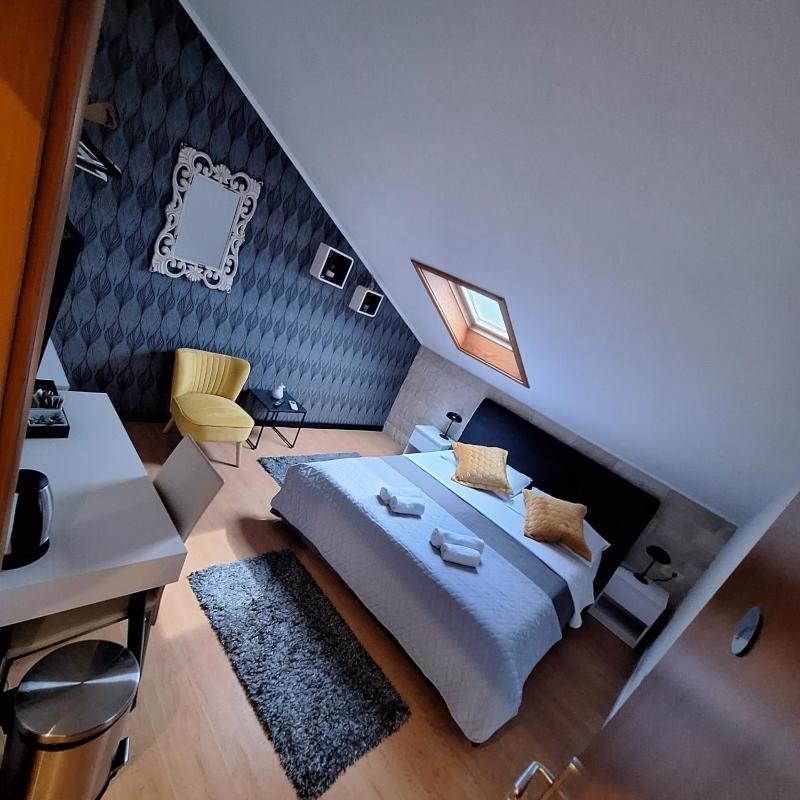 Double Room image 1