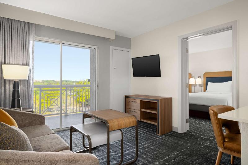 One-Bedroom Double Suite - Non-Smoking image 2