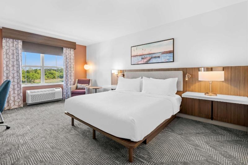 King Room with View image 3