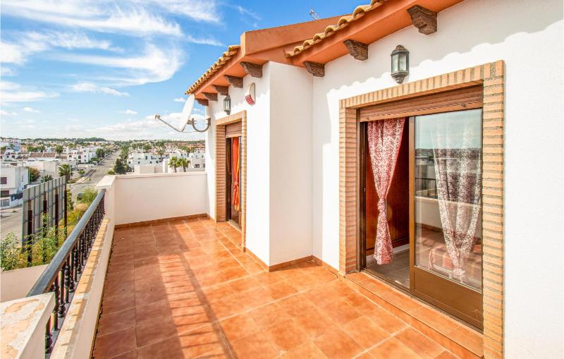Awesome Home In Orihuela Costa With Swimming Pool - image 3